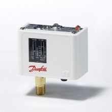 Picture of Danfoss KPi35 Pressure Switch 0.2 to 8 bar. IP30 ¼" BSPM 0.4 to1.5 bar diff.