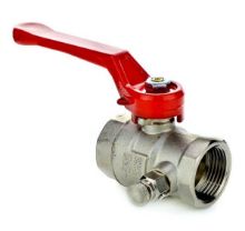 Picture of 1¼" BSPP full flow brass ball valve. PTFE seat and NBR seal. PN20. ¼" Drain Plug
